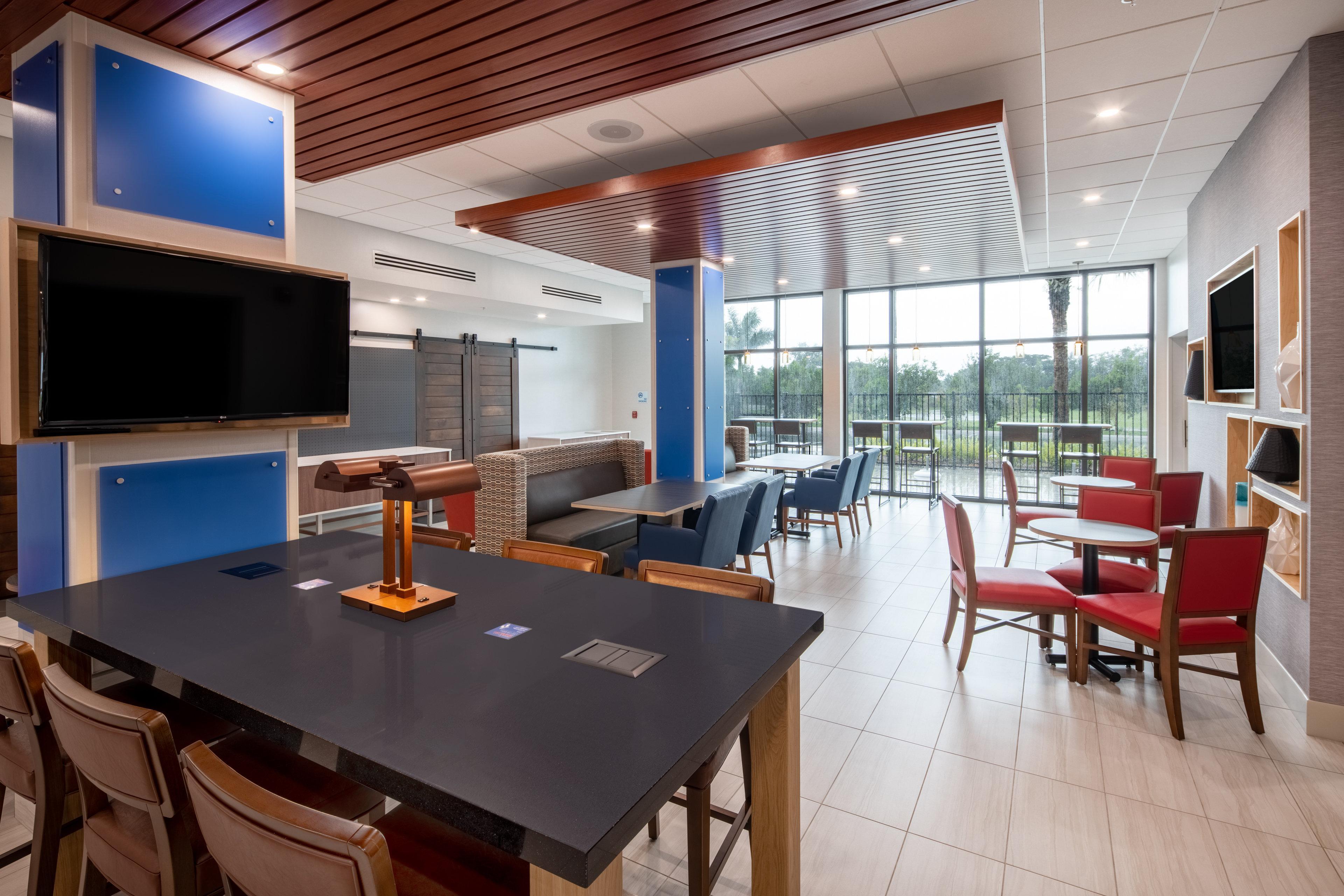 Holiday Inn Express & Suites Ft Myers Beach-Sanibel Gateway By Ihg Fort Myers Beach Exterior foto