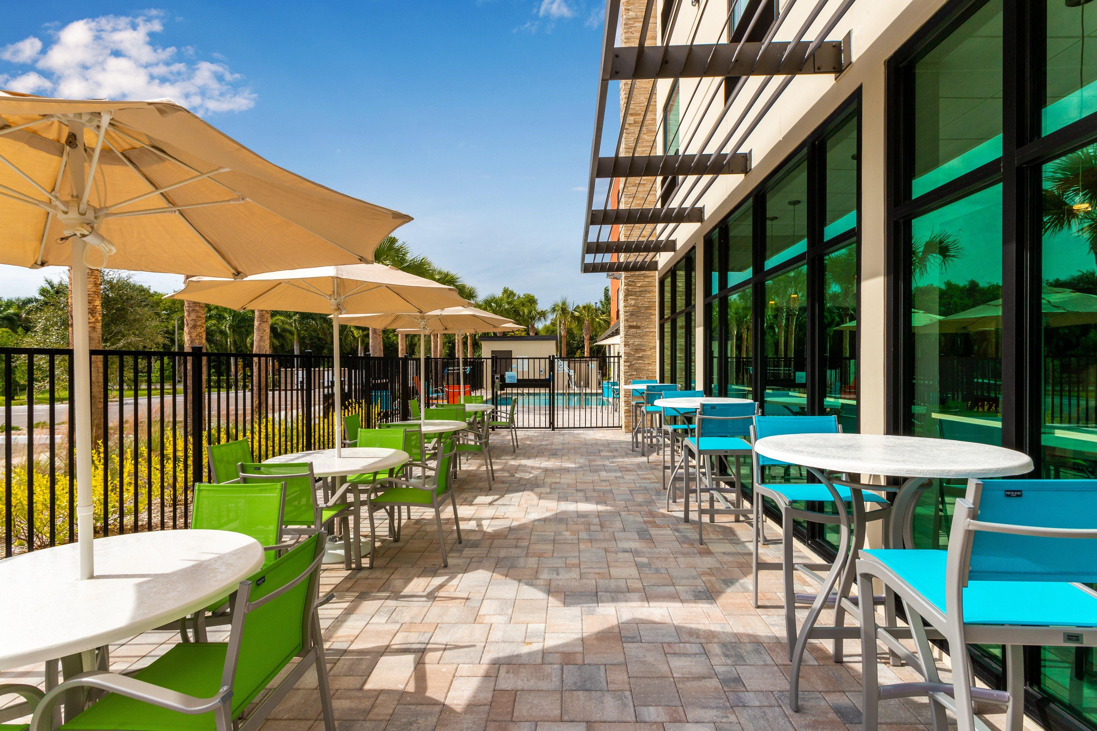Holiday Inn Express & Suites Ft Myers Beach-Sanibel Gateway By Ihg Fort Myers Beach Exterior foto